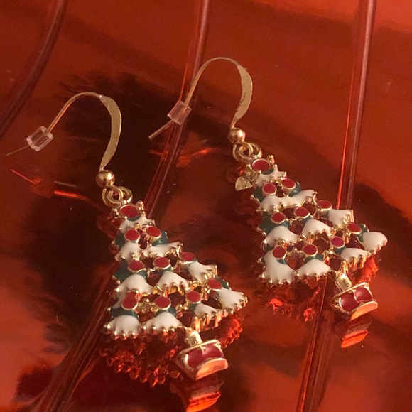 Hand Crafted Jewelry - Handmade Brand New Christmas Tree Earrings